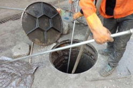 杭州桐庐堵马桶怎么通,红河管道清淤,卫生间蹲坑漏水处理